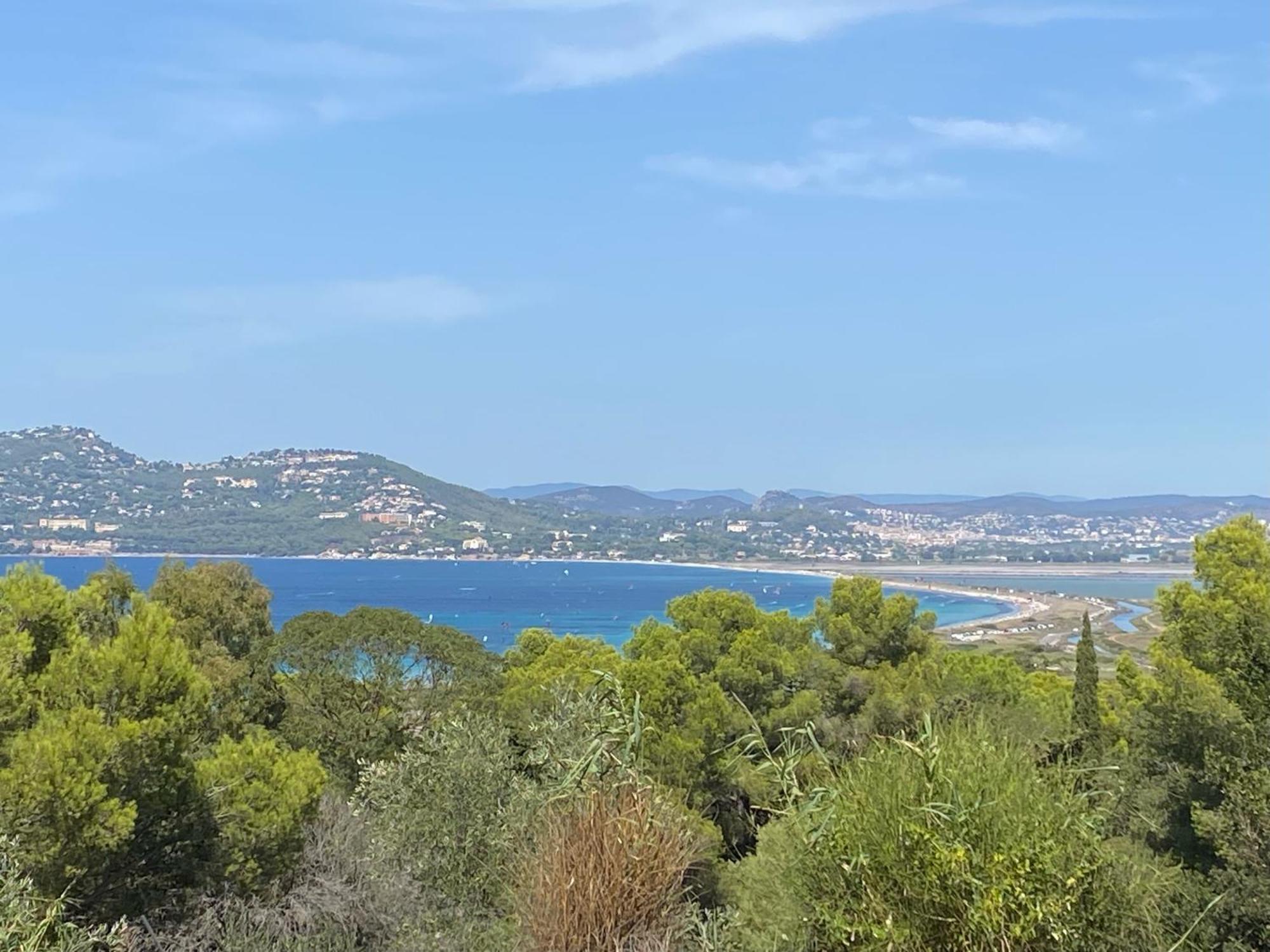 Vue Presqu'ile De Giens *